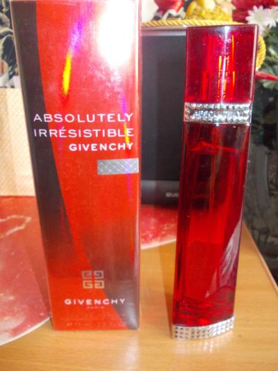Лот: 7777414. Фото: 1. Absolutely Irresistible от Givenchy... Женская парфюмерия