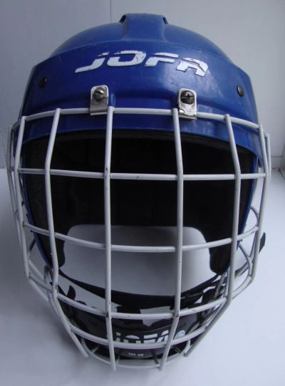 Лот: 6091617. Фото: 1. Шлем хоккейный Jofa синий. Защита тела
