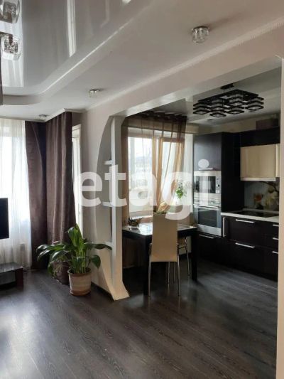 Лот: 22223811. Фото: 1. Продам 3-комн. кв. 61.4 кв.м... Квартиры, студии