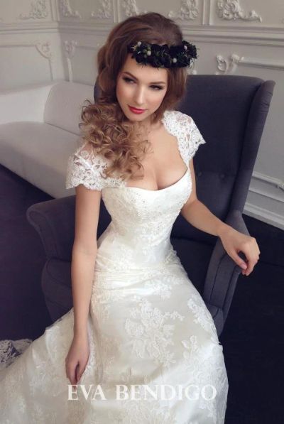 Лот: 4887019. Фото: 1. Свадебное платье цвета айвори... Свадебные платья