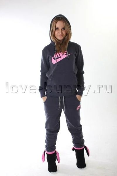 Лот: 3043182. Фото: 1. Спортивный костюм Nike. Зимняя спортивная одежда