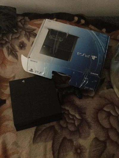 Лот: 7879538. Фото: 1. Sony PlayStation 4 500 гб+ 2 диска. Игровые приставки, консоли