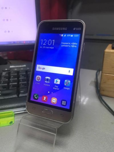 Лот: 16533229. Фото: 1. Смартфон Samsung J1 mini duos... Смартфоны