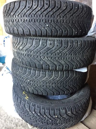 Лот: 10627349. Фото: 1. Шины goodyear зимние. Шины