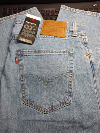 Лот: 23689413. Фото: 1. Мужские джинсы Levis 502 Regular... Брюки, джинсы, шорты