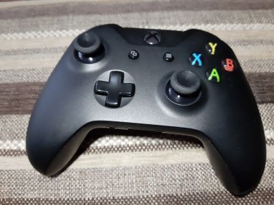 Лот: 15215542. Фото: 1. Геймпад Xbox One (Новый). Аксессуары для игровых приставок, консолей, геймпады