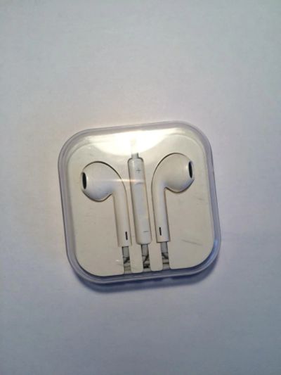 Лот: 7635245. Фото: 1. earpods 100% оригинал ! Идеальное... Видео- и фотокамеры