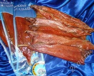 Лот: 2208426. Фото: 1. Нерка холодного копчения в вакуумной... Икра, рыба, морепродукты