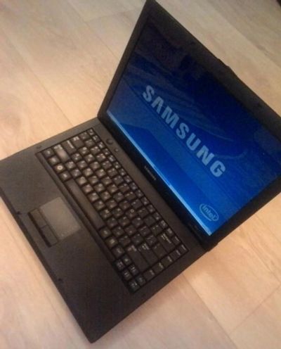 Лот: 5008831. Фото: 1. 14" двухядерный ноутбук Samsung... Ноутбуки