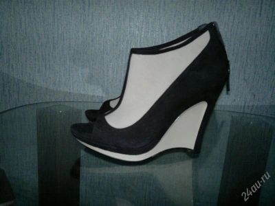 Лот: 2011576. Фото: 1. Туфли Fendi размер 38 - 39 Италия... Туфли