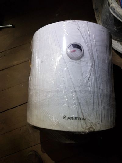 Лот: 15215858. Фото: 1. Водонагреватель ariston ABS PRO... Водонагреватели, бойлеры