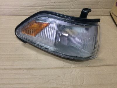 Лот: 10270074. Фото: 1. Габарит Toyota Corona 90-92 "зубатка... Оптика и освещение