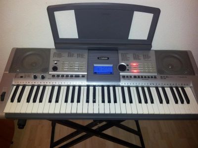 Лот: 3177410. Фото: 1. Синтезатор Yamaha PSR E-403. Клавишные