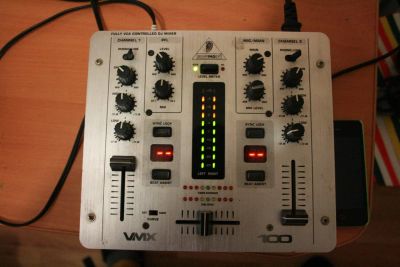 Лот: 3722929. Фото: 1. 2-х канальный Dj микшер Behringer... DJ-оборудование