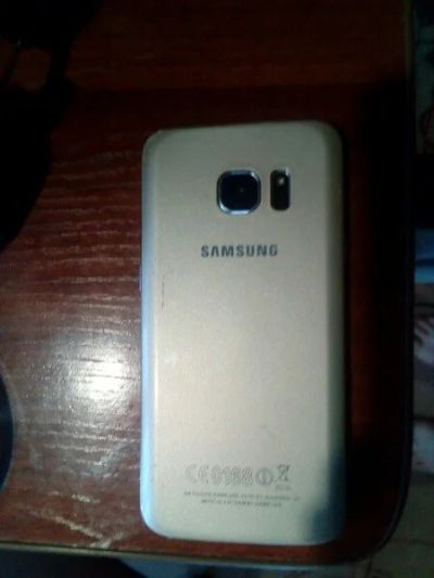 Лот: 13116488. Фото: 1. Samsung galaxy S7 SM-G930FD. Смартфоны
