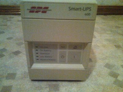 Лот: 6206473. Фото: 1. Два ИБП APC Smart-UPS 600. ИБП, аккумуляторы для ИБП