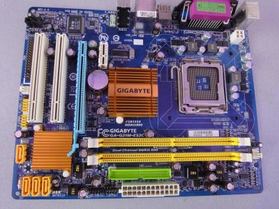 Лот: 5338291. Фото: 1. GigaByte Модель GA-G31M-S2C. Материнские платы