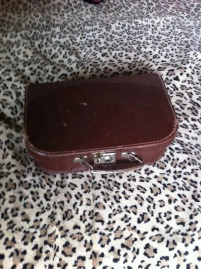 Лот: 5797652. Фото: 1. Маленький , старенький чемоданчик... Другое (антиквариат)