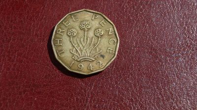 Лот: 7584242. Фото: 1. Великобритания 3 пенса 1942г. Великобритания и острова