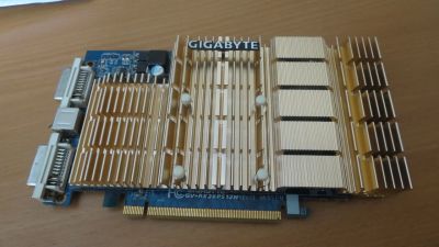 Лот: 3590541. Фото: 1. Видеокарта ATI Radeon HD 2600... Видеокарты