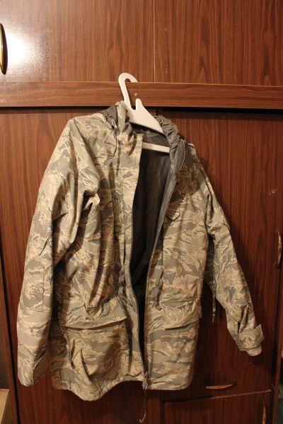Лот: 3321784. Фото: 1. Куртка Gore-Tex ECWCS Layer 6. Снаряжение, маскировка