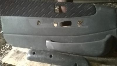 Лот: 3829147. Фото: 1. Обшивка двери левойToyota Starlet... Салон