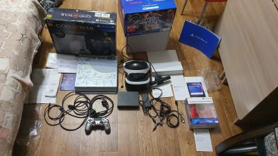 Лот: 15879359. Фото: 1. Комплект playstation 4 pro god... Игровые приставки, консоли