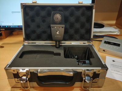 Лот: 18078185. Фото: 1. Студийный микрофон sE Electronics... Студийные микрофоны, радиомикрофоны и радиосистемы