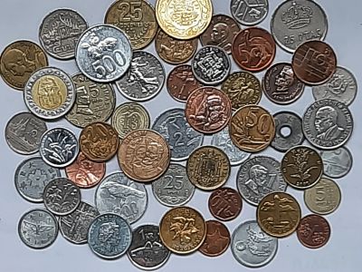 Лот: 17365137. Фото: 1. Монеты разных стран, 50 шт., 80... Наборы монет