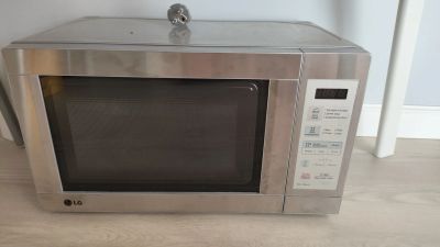 Лот: 25409754. Фото: 1. Микроволновая печь LG MS-1944JL... Микроволновки, мини-печи