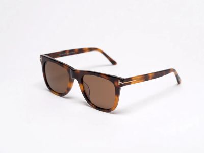 Лот: 24977422. Фото: 1. Очки Tom Ford. Очки солнцезащитные