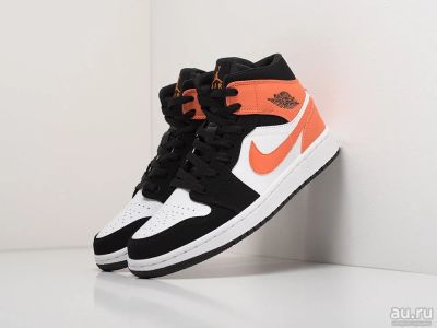 Лот: 17263911. Фото: 1. Кроссовки Nike Air Jordan 1 Mid... Кеды, кроссовки, слипоны