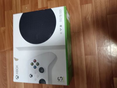 Лот: 21324916. Фото: 1. Xbox series s. Консоли