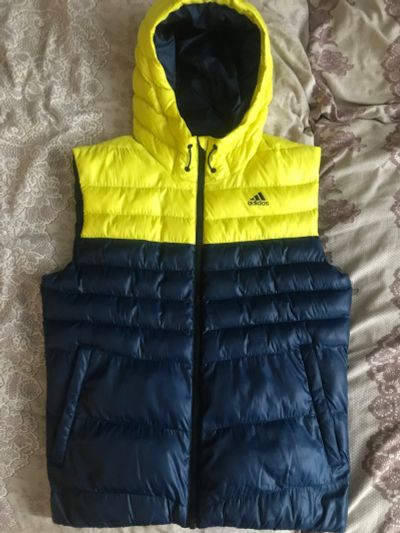 Лот: 18832172. Фото: 1. Жилет Adidas. Свитеры, толстовки, худи