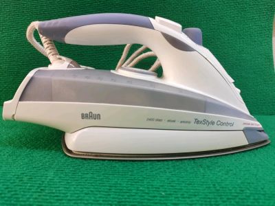 Лот: 19273135. Фото: 1. Утюг Braun Texstyle 2400w (1151С... Утюги, парогенераторы, отпариватели
