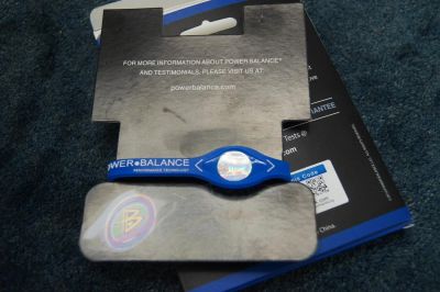 Лот: 3673892. Фото: 1. Power balance Ярко-синий в коробке. Другое (спортивные товары)