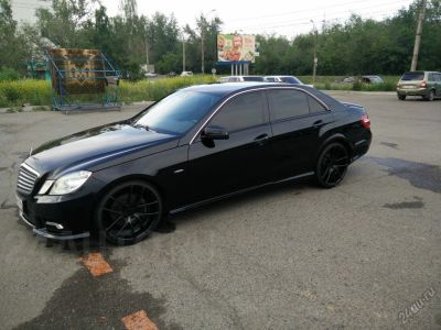 Лот: 5645136. Фото: 1. Mercedes E200 W212. Автомобили