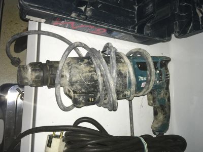 Лот: 10912253. Фото: 1. Перфоратор Makita hr2610. Электроинструмент