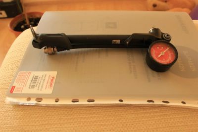 Лот: 2977252. Фото: 1. насос высокого давления ROCK SHOX. Другое (велоспорт)