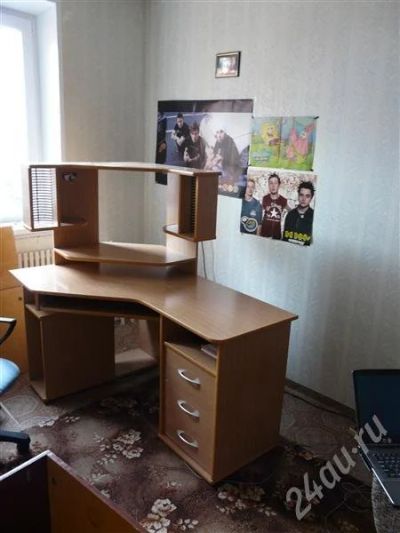 Лот: 591516. Фото: 1. компьютерный стол в отличном состоянии. Другое (офисная мебель и домашние кабинеты)