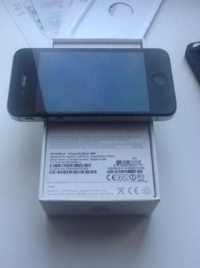 Лот: 6439015. Фото: 1. iPhone 4s 8GB. Смартфоны