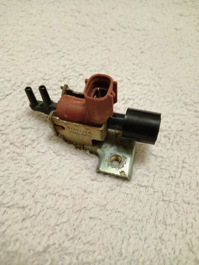 Лот: 24904751. Фото: 1. Датчик, клапан (Toyota 25860-46010... Электрооборудование