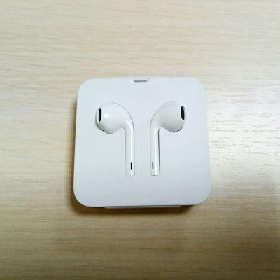 Лот: 12499293. Фото: 1. Наушники Apple EarPods. Новые... Красноярск