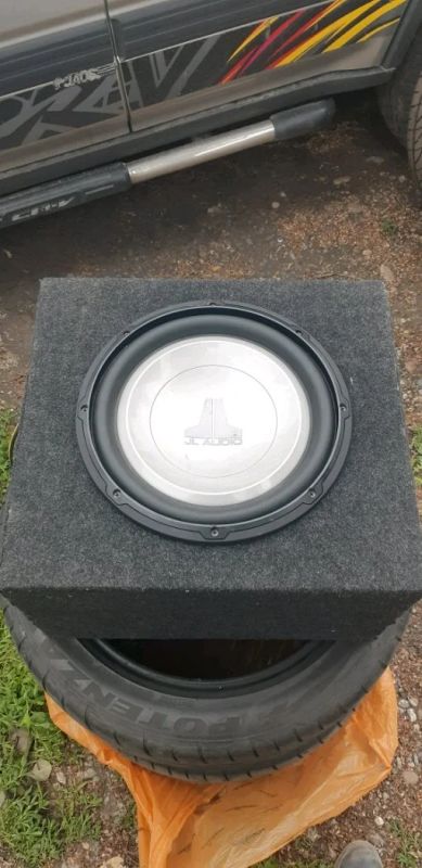 Лот: 16186684. Фото: 1. Сабвуфер JL Audio 12w1v2.4. Сабвуферы