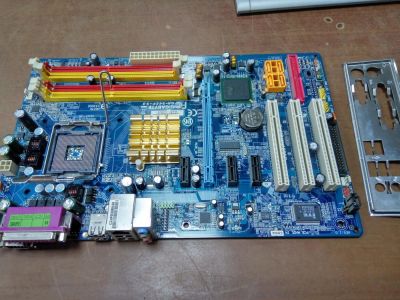 Лот: 10582181. Фото: 1. Материнская плата 775 Gigabyte... Материнские платы