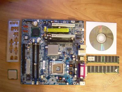 Лот: 244970. Фото: 1. Gigabyte GA-8I915ME LGA775+Celeron... Материнские платы