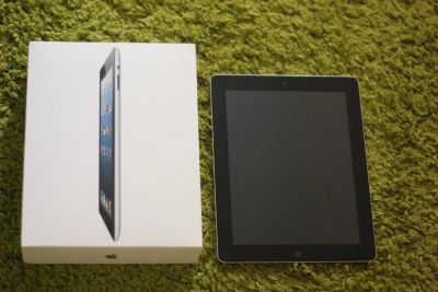 Лот: 5250605. Фото: 1. Apple iPad 4. Продам срочно... Планшеты