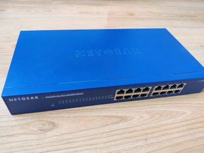 Лот: 19684786. Фото: 1. Netgear JFS516S. Коммутаторы
