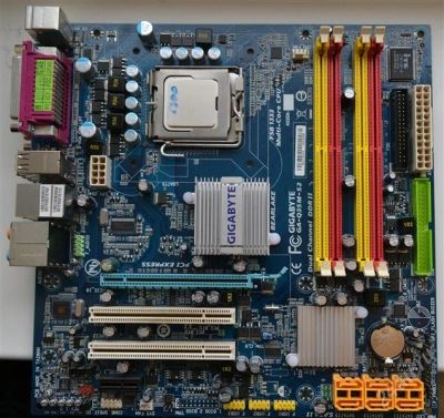 Лот: 2515488. Фото: 1. GIGABYTE GA-Q35M-S2 S-775. Материнские платы