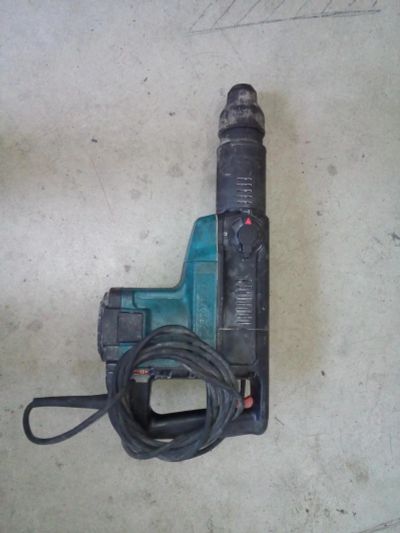 Лот: 9838027. Фото: 1. Перфоратор makita hr 5001 (неиспр... Электроинструмент
